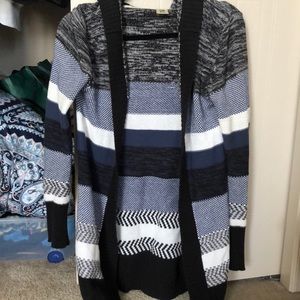 Long sleeve stripe sweater with hood